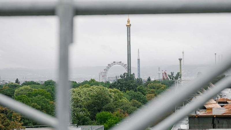 Viertel Zwei Tribünen mit Blick auf den Prater © Joel Kernasenko