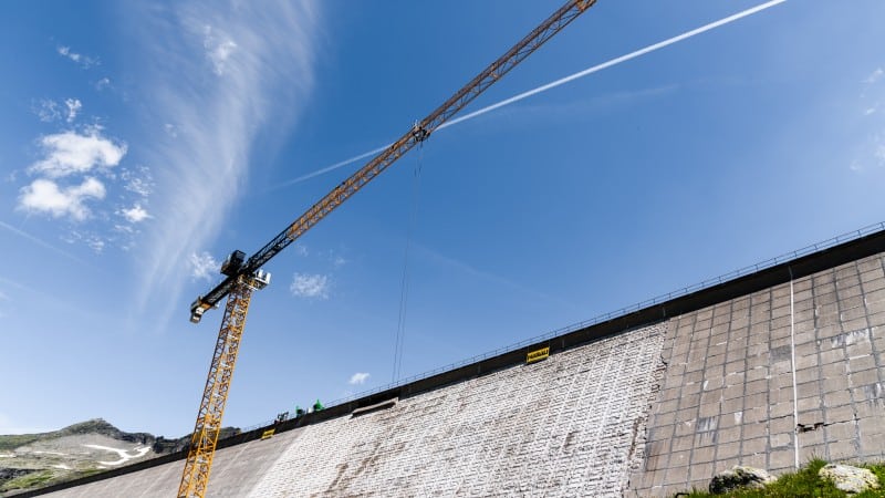 Arbeiten an der Staumauer Mühldorfer SeeArbeiten an der Staumauer Mühldorfer See © Lukas Dürnegger